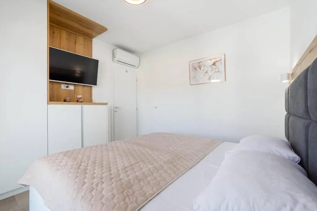 Penthouse Mario Apartment Trogir 0*,